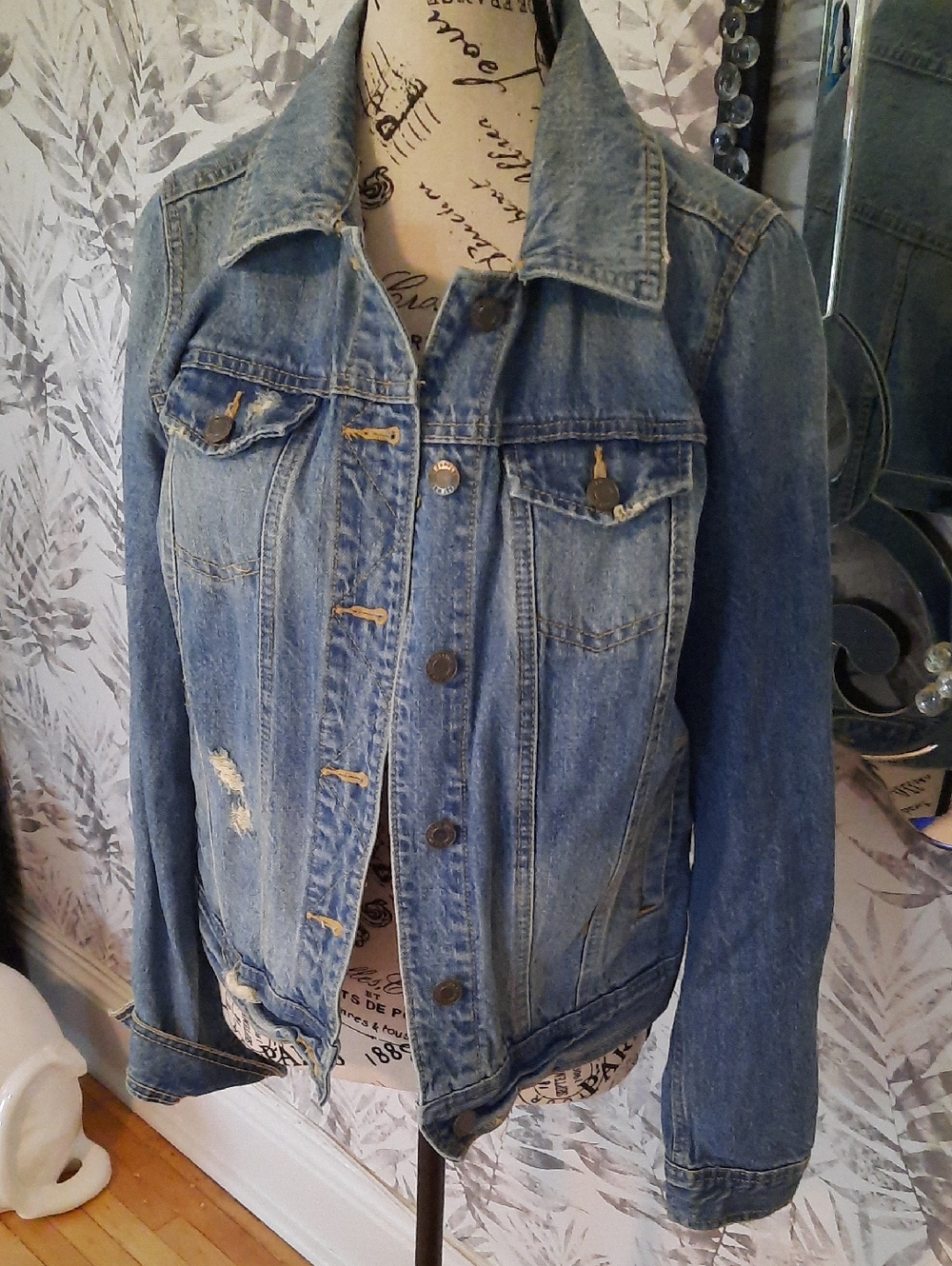 Mossimo Supply Co. (L)Blue Denim Jacket with Distressed Details
